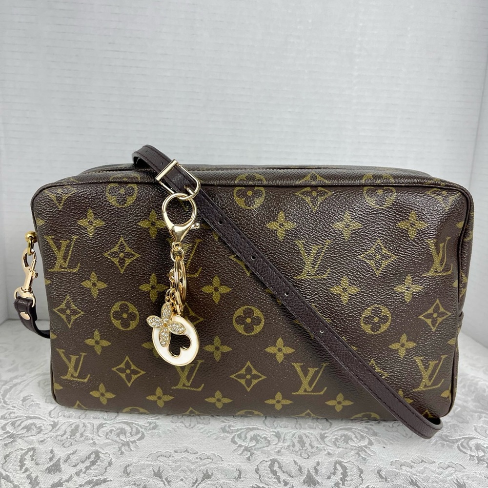 ✅#12 LOUIS VUITTON ✅ Authentic Monogram Crossbody Bag